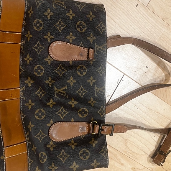 LOUIS VUITTON Monogram Marais vintage bucket tote - Picture 14 of 15